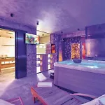 Gorgeous In Stobrec With Sauna Nyaraló Split