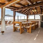 Beautiful In Stobrec With Sauna Casa vacanze Spalato