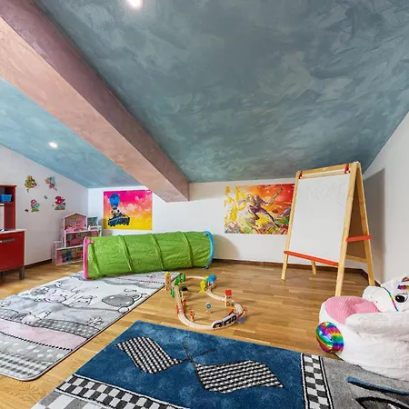 Beautiful In Stobrec With Sauna スプリト