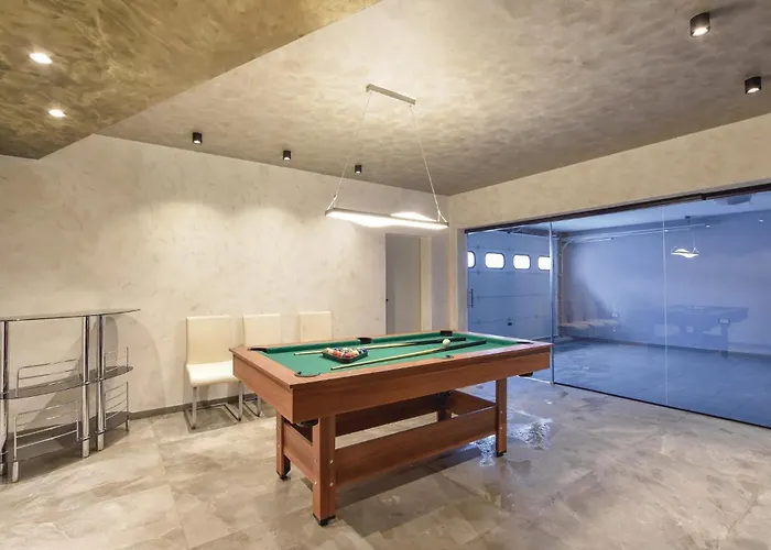 Beautiful In Stobrec With Sauna