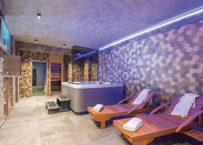 Сasa de vacaciones Beautiful In Stobrec With Sauna *