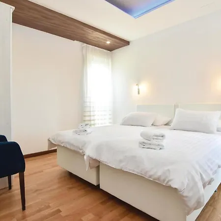 Beautiful In Stobrec With Sauna * 스플리트