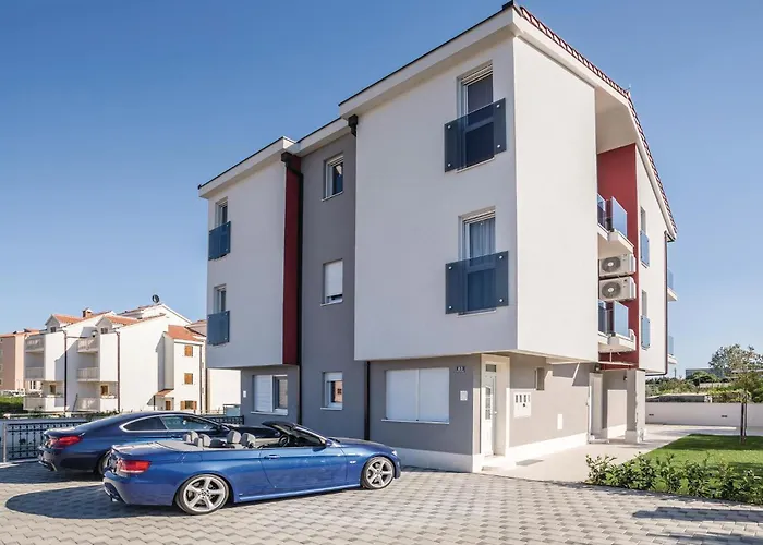 Beautiful In Stobrec With Sauna *