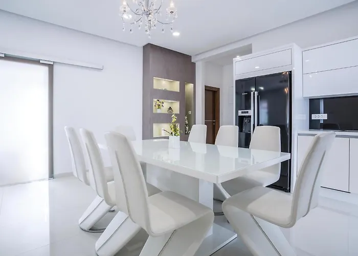 Beautiful In Stobrec With Sauna 펜션 *