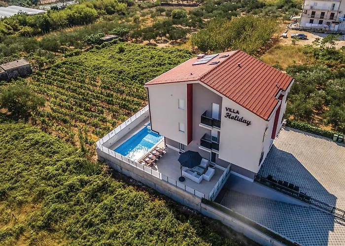 Beautiful In Stobrec With Sauna 펜션 *