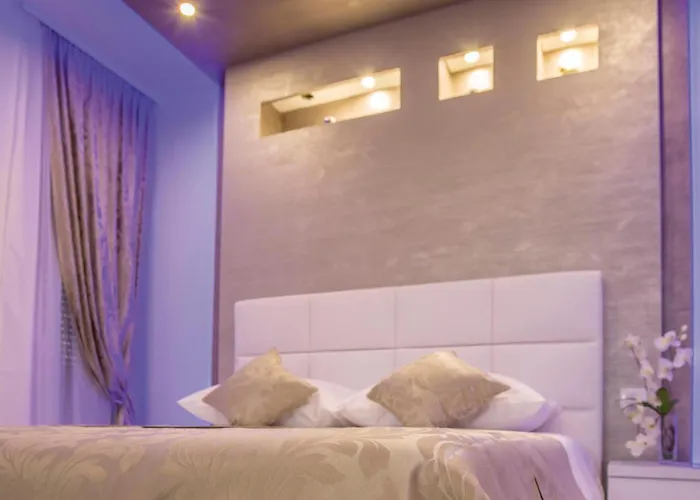 Beautiful In Stobrec With Sauna 펜션