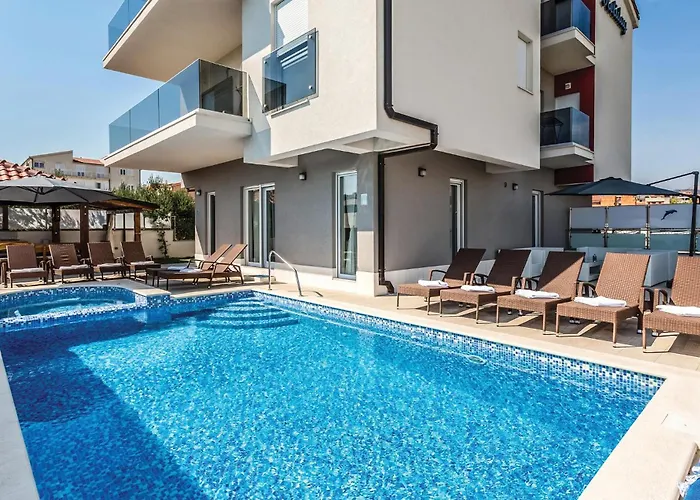 Beautiful In Stobrec With Sauna 펜션 *